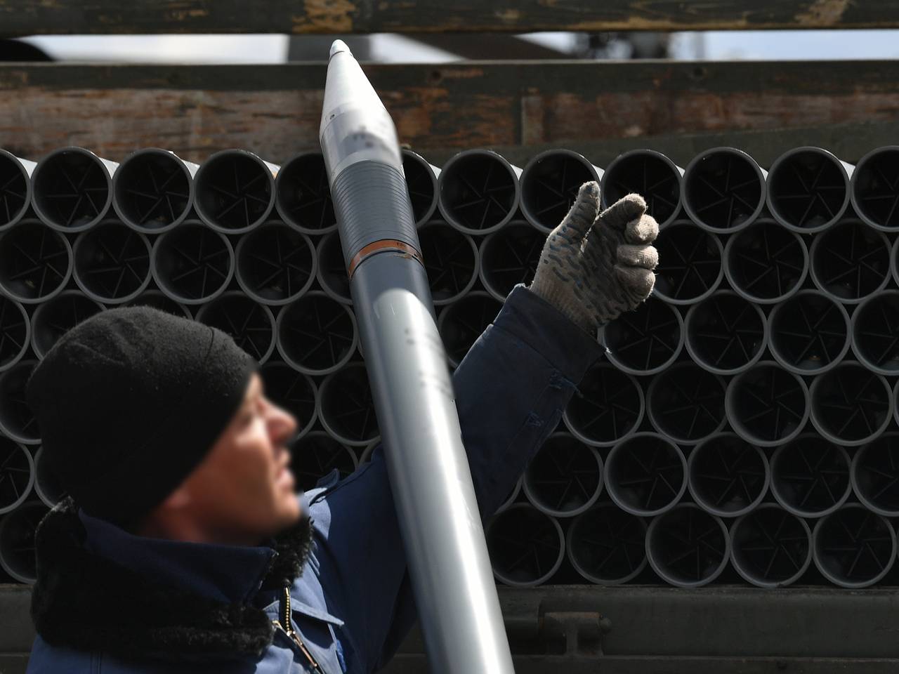 Армия России ударила по военным предприятиям и топливным объектам Украины Армия России ударила по военным предприятиям и топливным объектам Украины