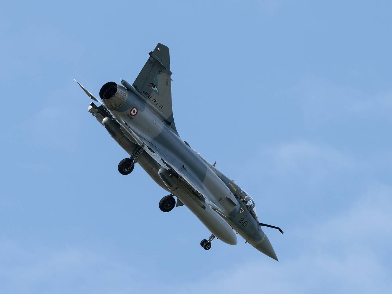 Зеленский сообщил о решении по истребителям Mirage