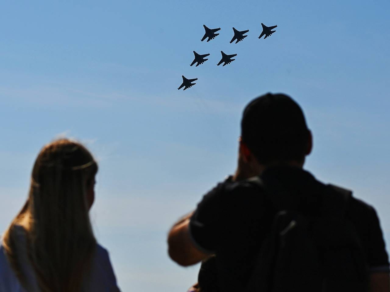 «Русские Витязи» пролетели в небе над Башкортостаном и восхитили местных жителей