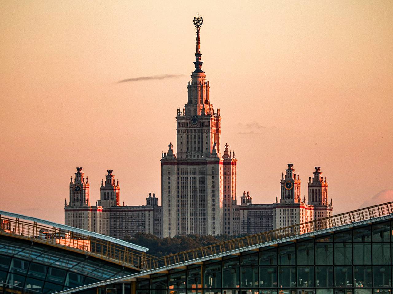 В Москве запущен проект «Прогулки по Университету» к юбилею МГУ