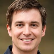 Медведь виртуозно слился с темнотой и попал на пугающее фото в Приморье Медведь виртуозно слился с темнотой и попал на пугающее фото в Приморье