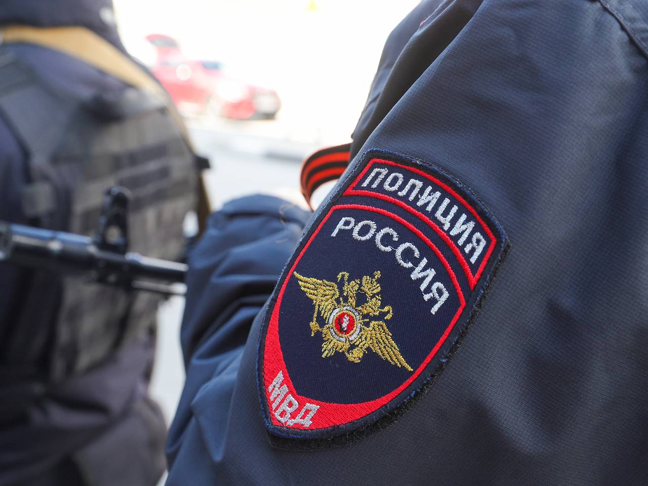 Мужчина ворвался в ресторан в центре Москвы и устроил погром