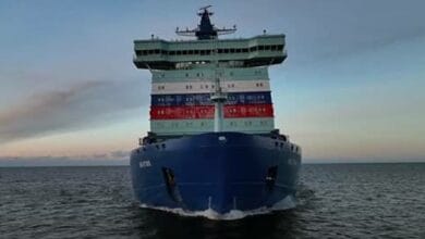 Испытания нового гигантского российского судна сняли на видео