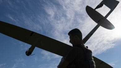 Украинский дрон атаковал автомобиль с россиянином внутри Украинский дрон атаковал автомобиль с россиянином внутри