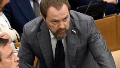 В Госдуме предложили обязать чиновников уведомлять о планах на отпуск