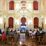 Путин наградил россиян за хорошее воспитание b9193adef1547eb6530b7d0080f47b60.jpg