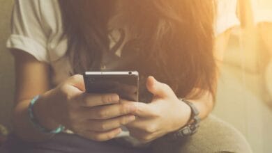 Девятилетнюю российскую школьницу шантажировали интимными фото