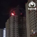 Сильный пожар в многоэтажке в российском городе-миллионнике попал на видео