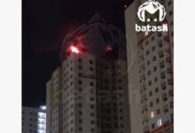 Сильный пожар в многоэтажке в российском городе-миллионнике попал на видео