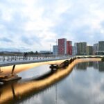 В Люберцах после благоустройства открыли парк «Дружба» с мостом через озеро Черное