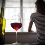 Россиянам рассказали о связи между употреблением алкоголя и онкологией