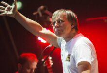 Уехавший из России лидер «Мумий Тролля» стал продавать елочные игрушки