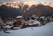 Жилье на горнолыжных курортах России стало дешевле