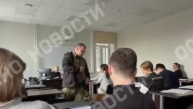 Московских студентов обыскали с собакой прямо во время пар Московских студентов обыскали с собакой прямо во время пар