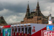 Стало известно о смерти пожавшего руку Путину на параде Победы ветерана