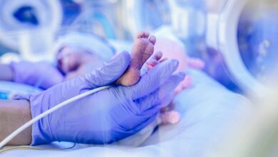 В России спасли девочку-«дюймовочку»