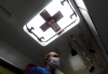 Раскрыты подробности о состоянии пострадавших после въезда авто в остановку с россиянами