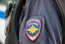 Россиянин избил девушку стулом в кафе за отказ познакомиться Россиянин избил девушку стулом в кафе за отказ познакомиться