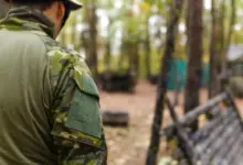 Контрактник из Новосибирска награжден медалью За храбрость II степени