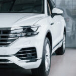 Новосибирцев предупредили о штрафах за долгий прогрев двигателя во дворе