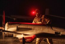 Последствия атаки беспилотников ВСУ на жилой дом в Волгограде, повреждения балконов