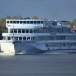 Массовая рвота и отравление на теплоходе Сергей Дягилев