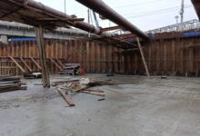 Падение рабочих с высоты на Центральном мосту в Новосибирске