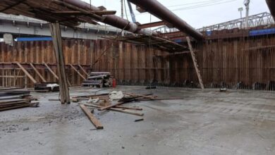 Падение рабочих с высоты на Центральном мосту в Новосибирске