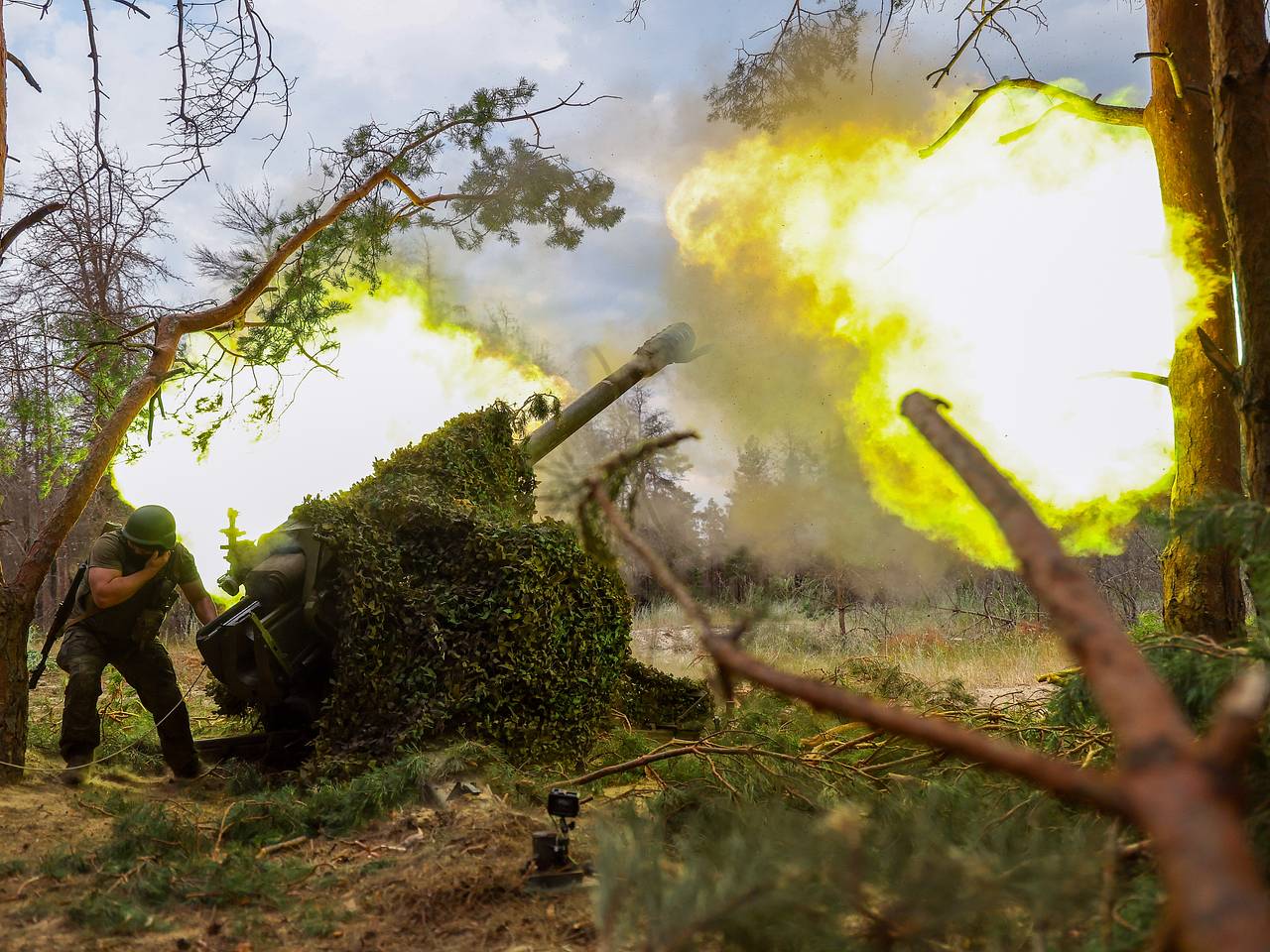 В России прокомментировали слухи о планах по масштабному наступлению в зоне СВО