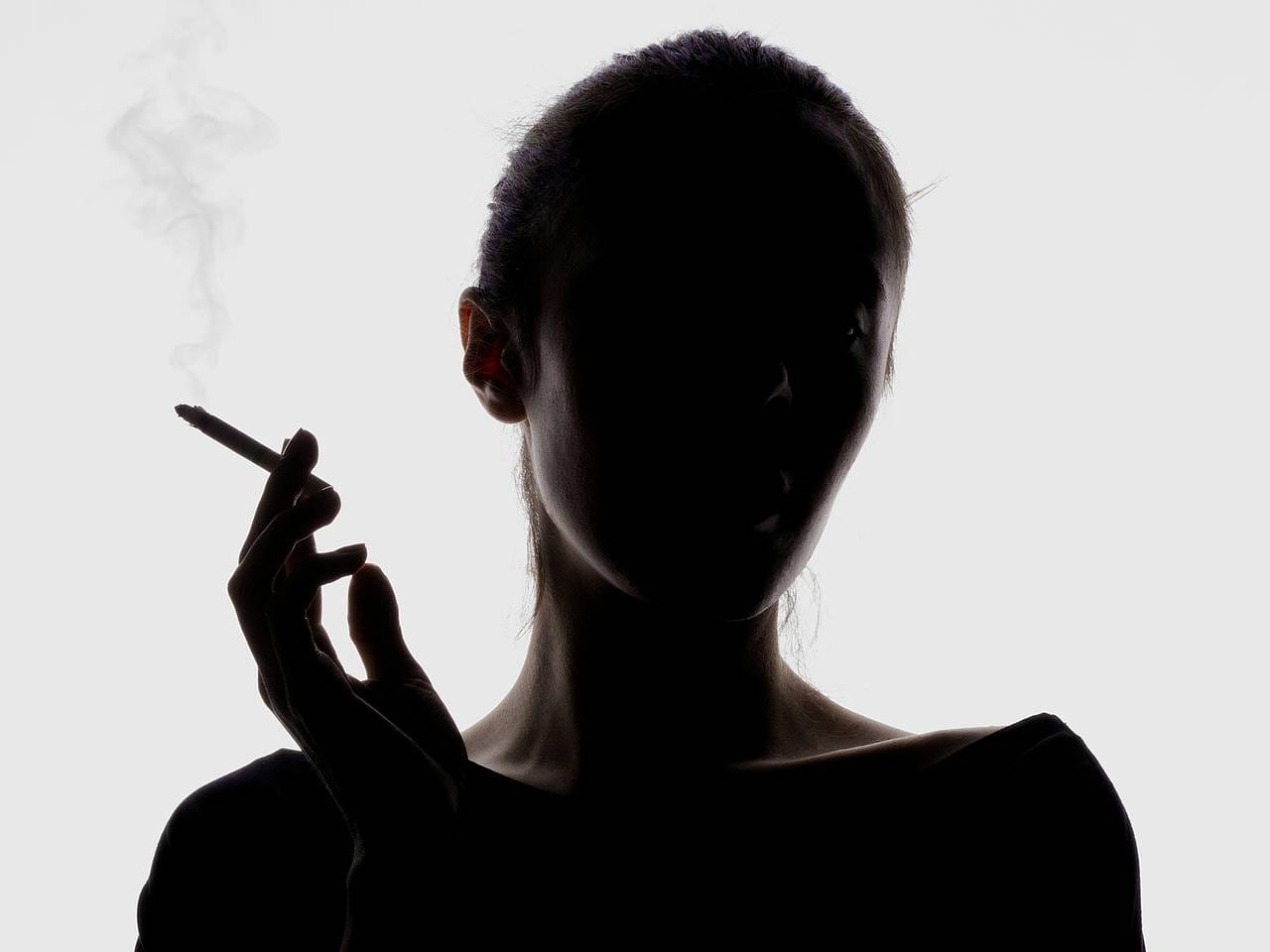 Названы самые эффективные способы бросить курить