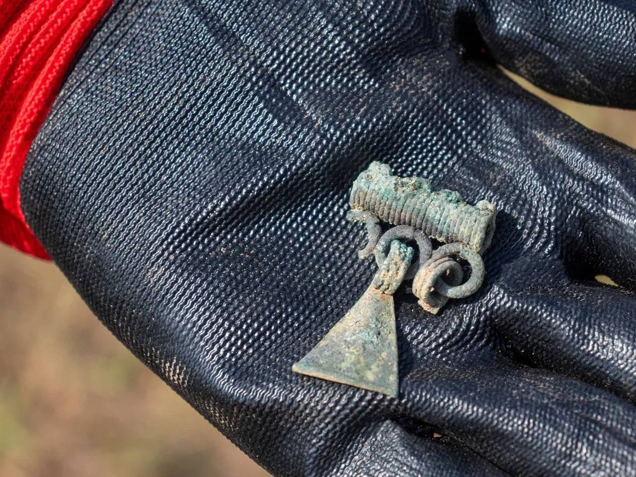 Археологи нашли мерянские украшения под Ростовом Великим Археологи нашли мерянские украшения под Ростовом Великим