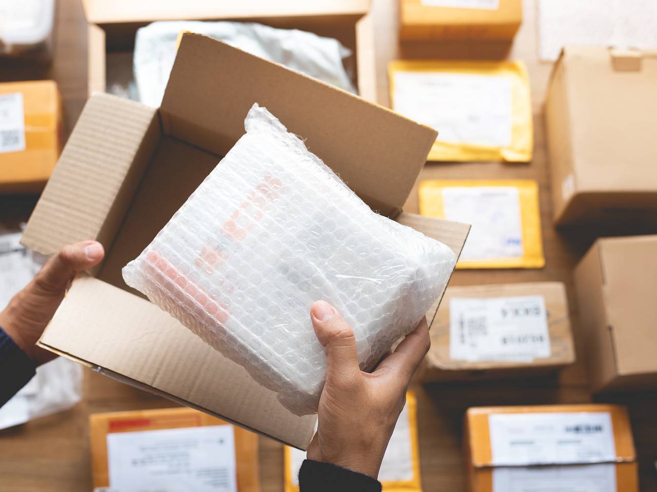 Россиянка назвала тварями помогающих бойцам СВО волонтеров и поплатилась