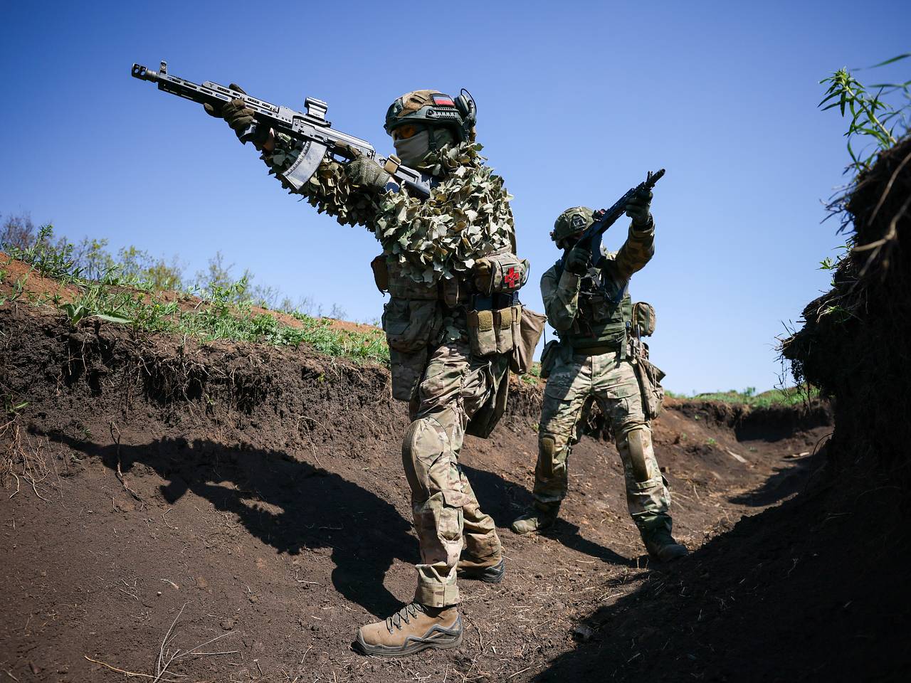 Командующие группировками в зоне СВО доложили Путину о положении дел на фронте