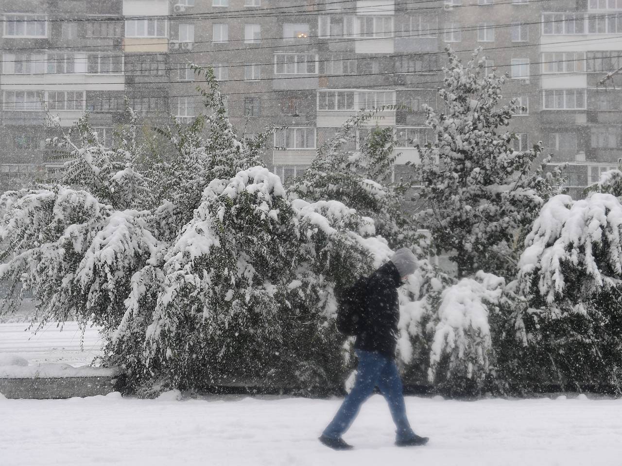 Жителей российского города оставили без тепла в разгар снегопада