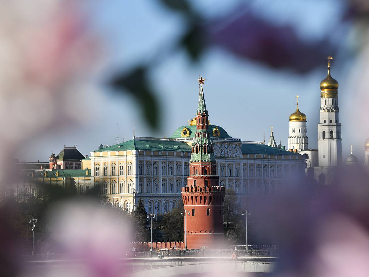 Политолог указал на разницу в отношении России и Украины к США Политолог указал на разницу в отношении России и Украины к США