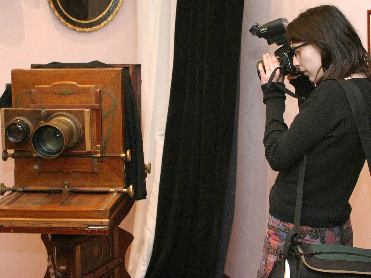 В России вновь с 1970-х появился человек с фотоаппаратом