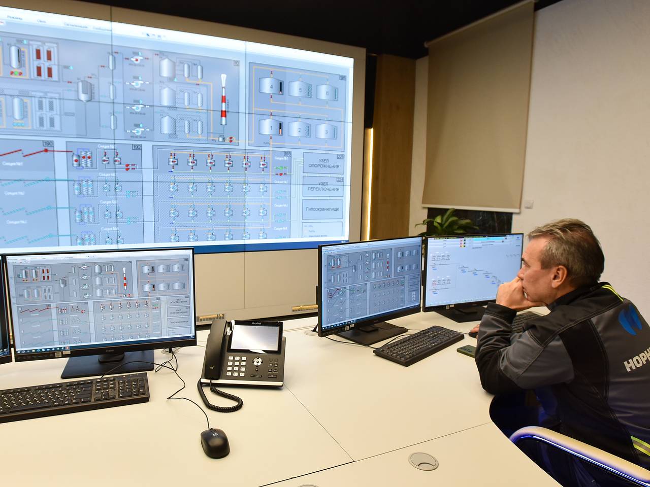 «Норникель» пересмотрит заработные платы сотрудников