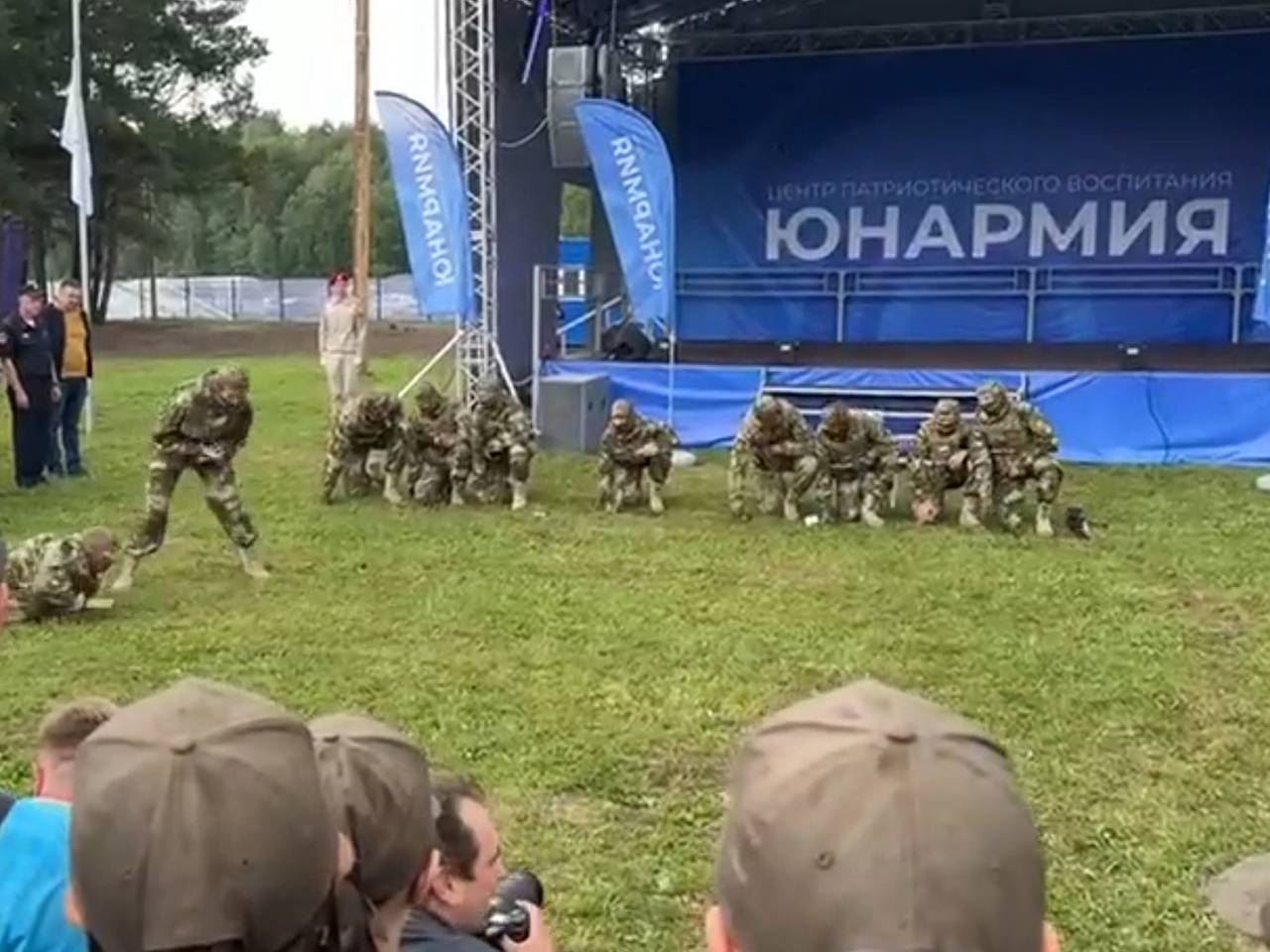 Михаил Котюков открыл центр патриотического воспитания «Юнармия» в Красноярском крае Михаил Котюков открыл центр патриотического воспитания «Юнармия» в Красноярском крае