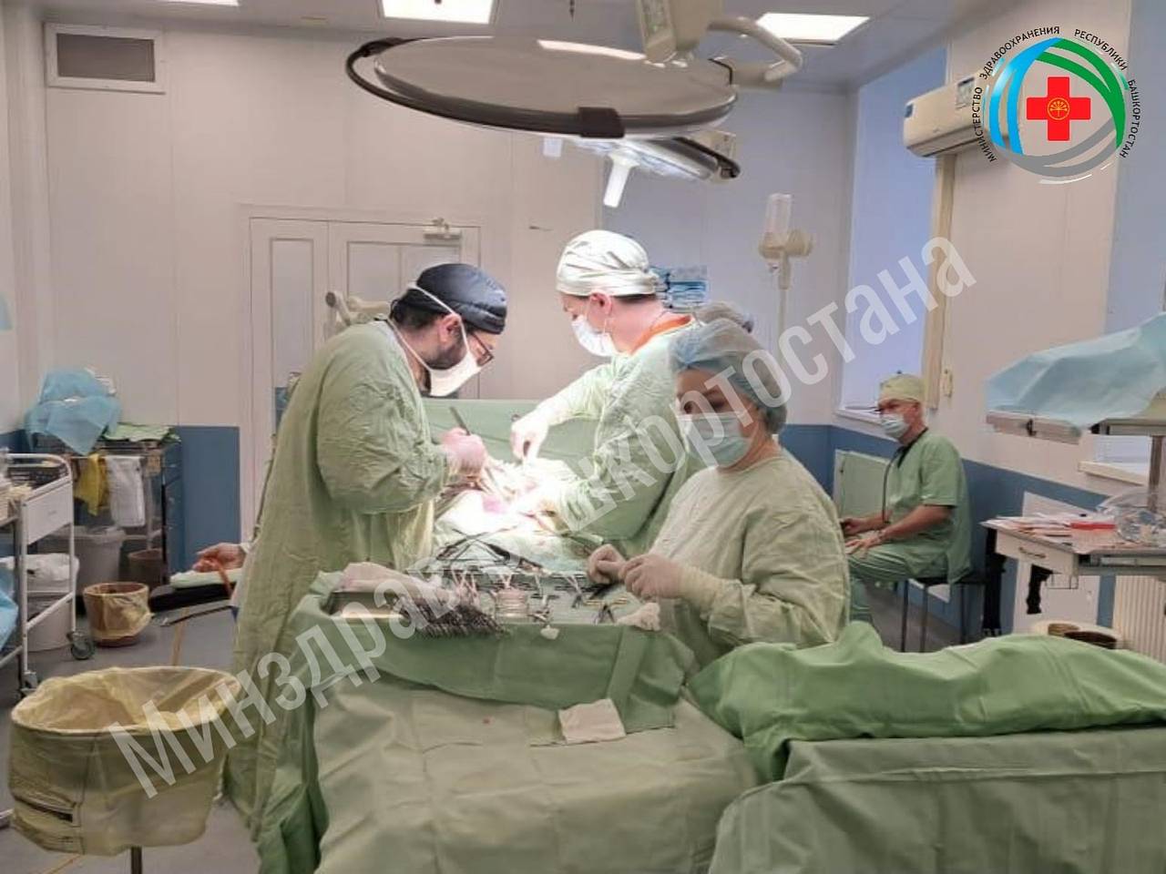 Российские врачи победили огромную опухоль