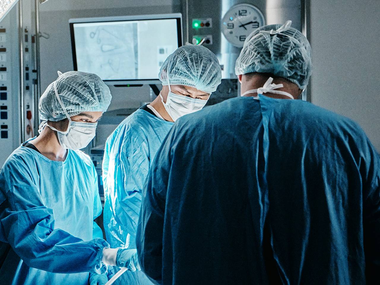 85-летней россиянке с переломом шейки бедра провели успешную операцию 85-летней россиянке с переломом шейки бедра провели успешную операцию