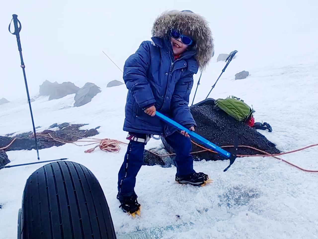 Первоклассник покорил Эльбрус и стал рекордсменом