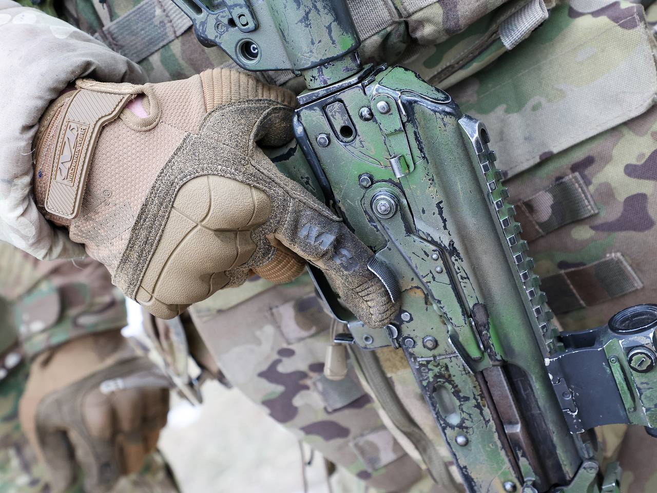 Стало известно о смерти воевавшего с 2022 года на СВО десантника от укуса насекомого