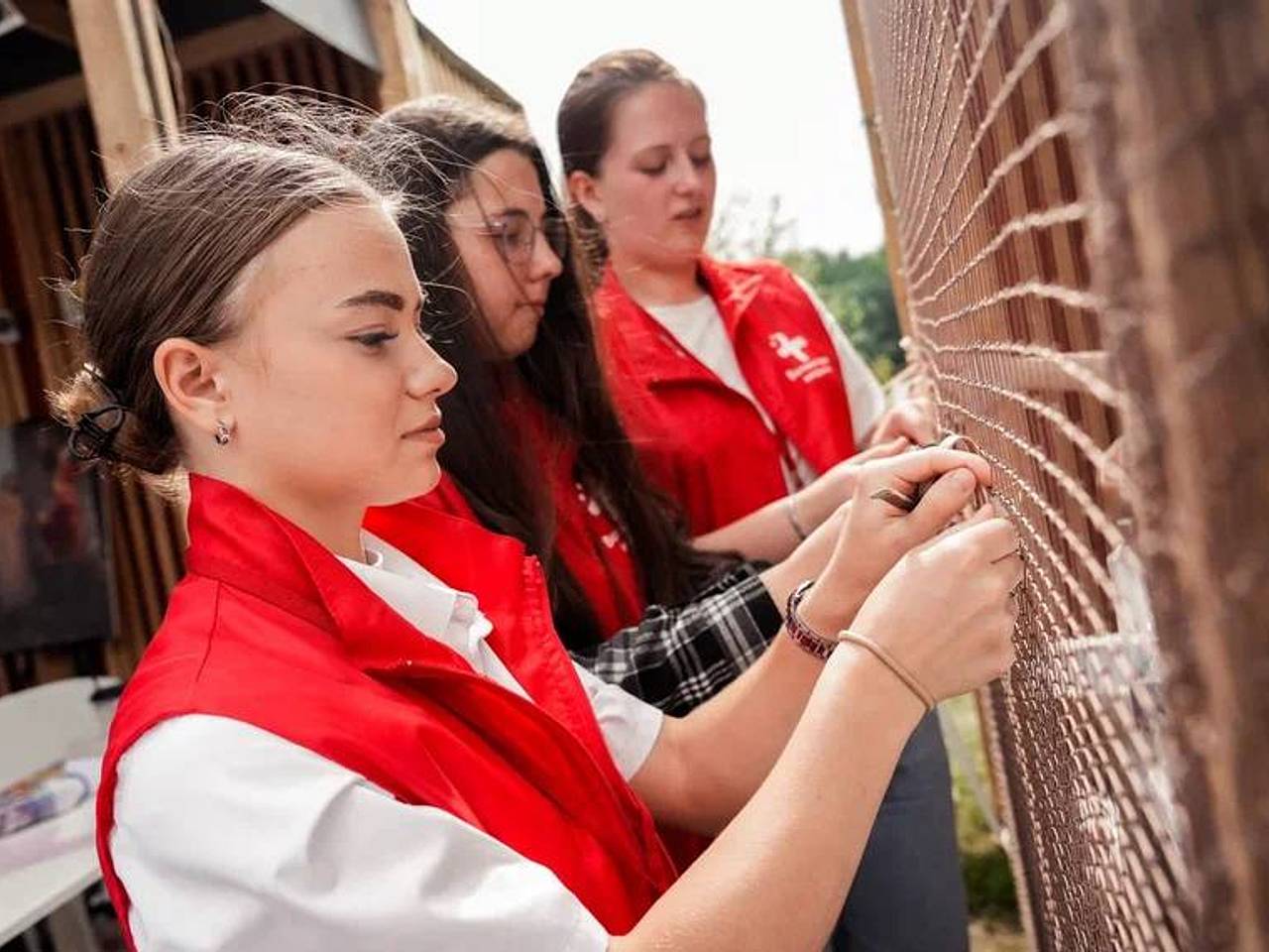 В Красногорске провели фестиваль в честь пятилетия движения «Волонтеры Подмосковья» В Красногорске провели фестиваль в честь пятилетия движения «Волонтеры Подмосковья»