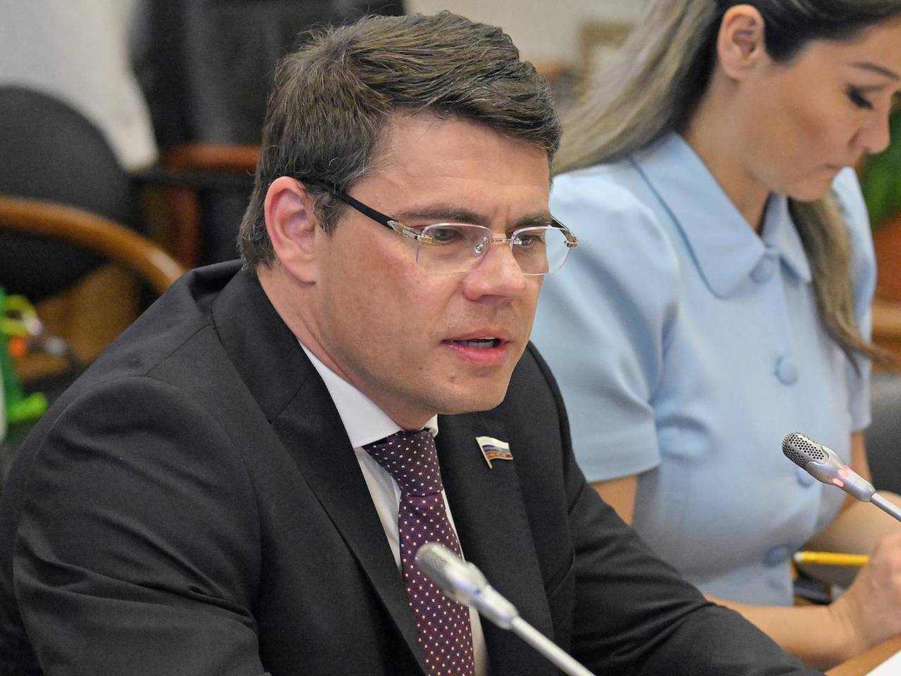 Депутат Боярский отметил важность нормативного регулирования взаимодействия СМИ с ИИ