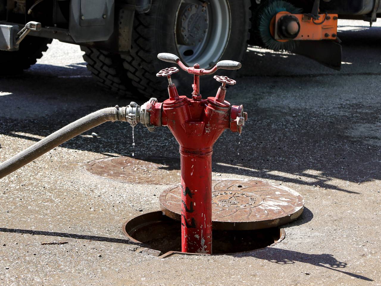 На МКАД загорелся внедорожник