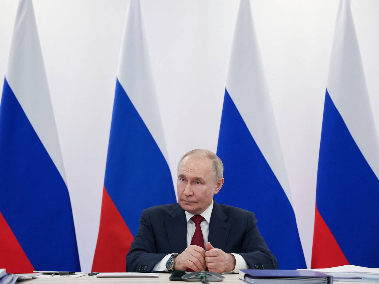 Путин назвал противника России после приезда в Курскую область