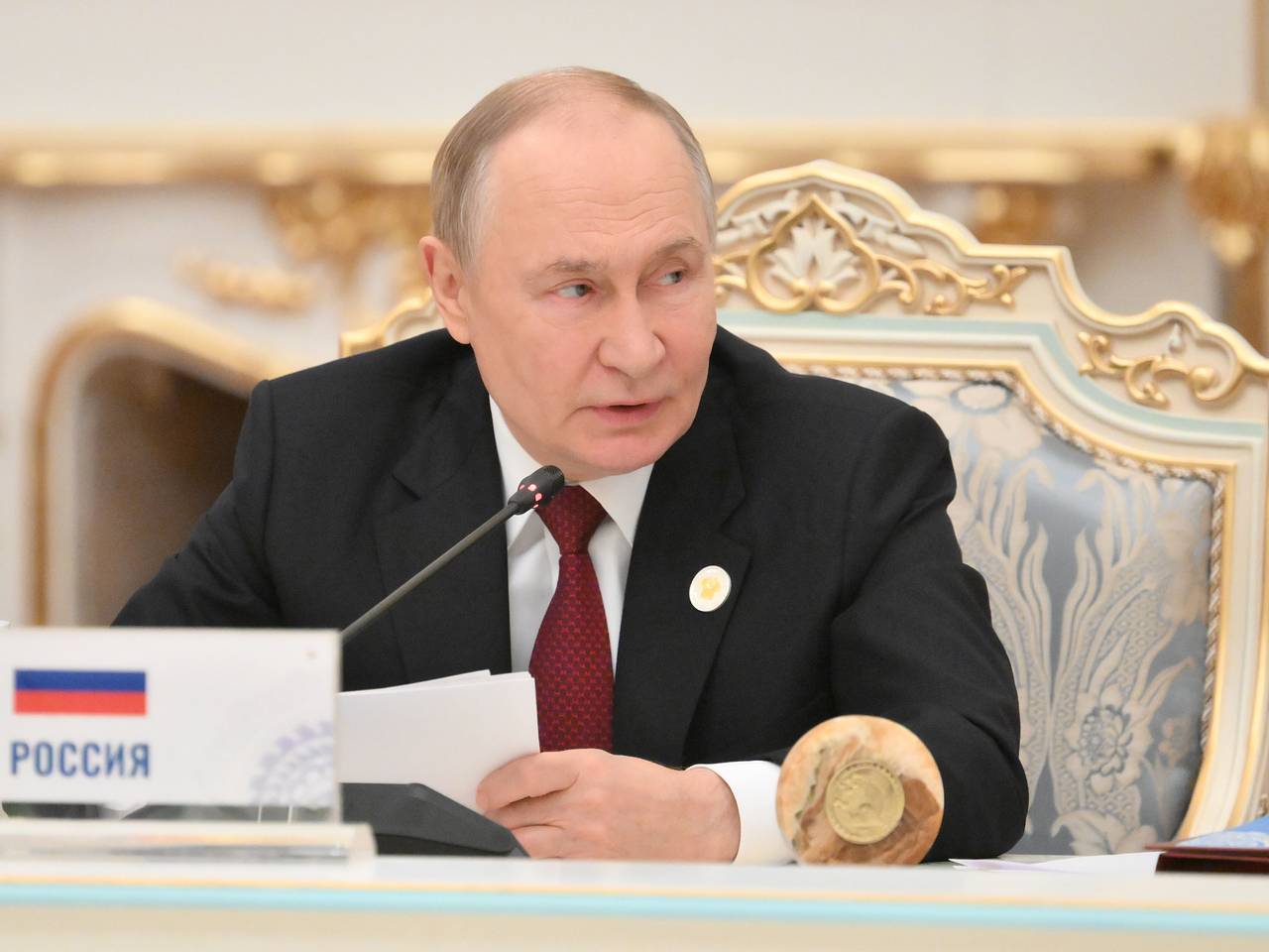 Путин потребовал ужесточить меры при подготовке к отопительному сезону