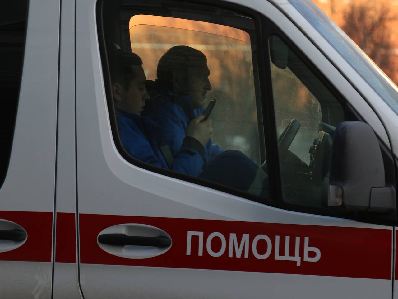 Под Москвой бетонная плита придавила двух школьников