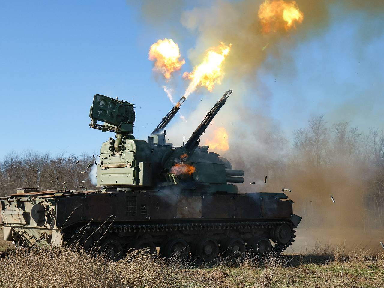 Силы ПВО сбили за час 14 украинских беспилотника над российским регионом