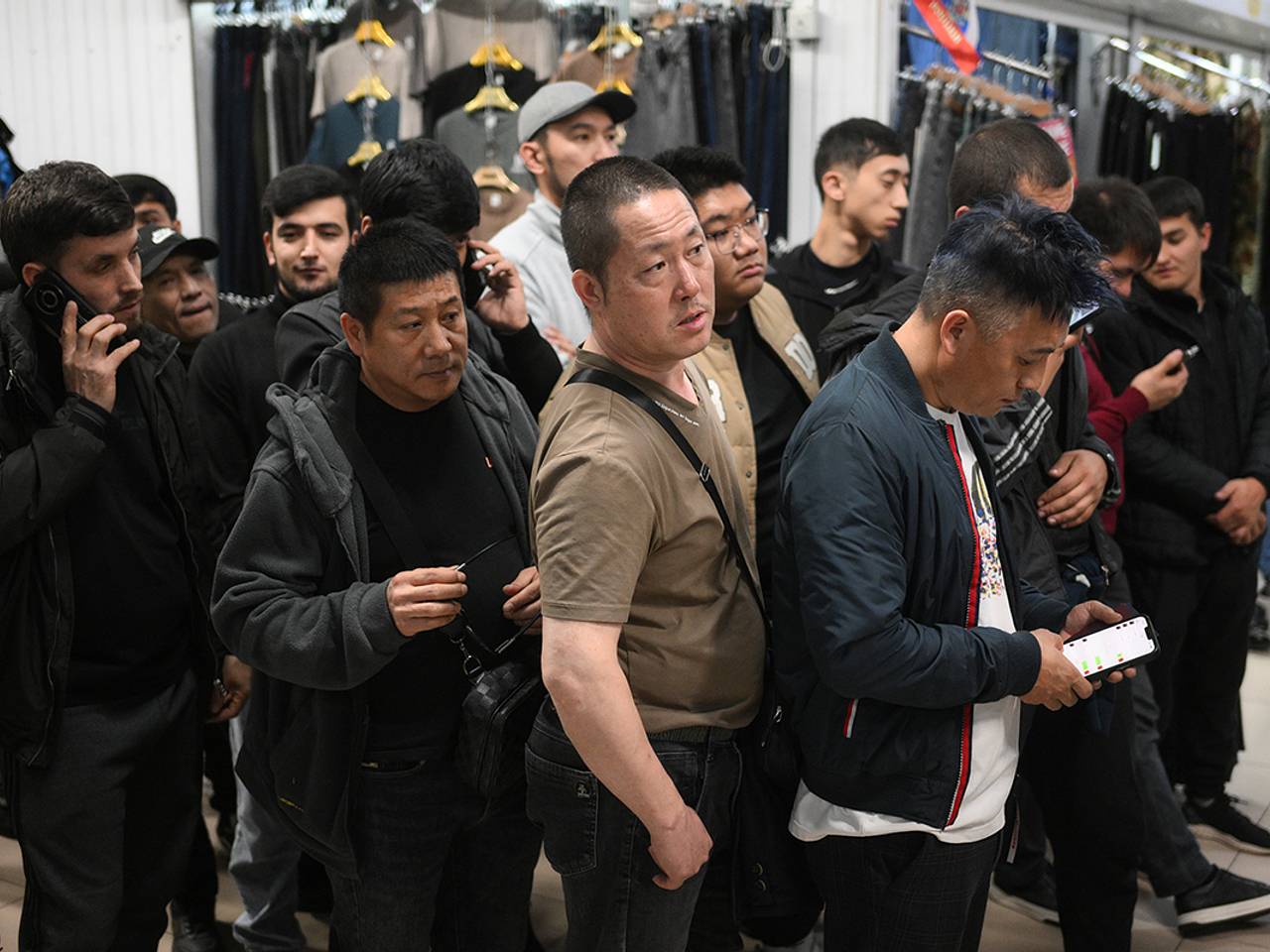 В Госдуме обвинили мигрантов в оккупации рабочих мест в российских регионах